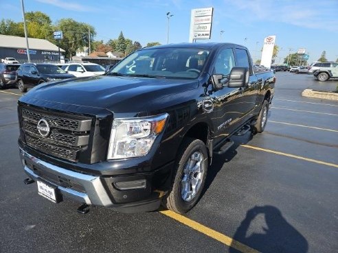 2024 Nissan Titan XD SV Black, Dixon, IL