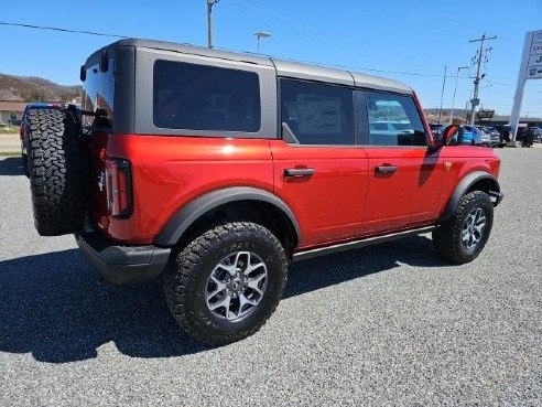 2023 Ford Bronco Badlands Red, Boscobel, WI