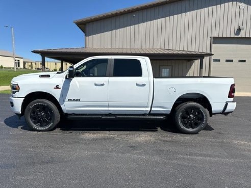 2024 Ram 2500 Big Horn White, Dixon, IL