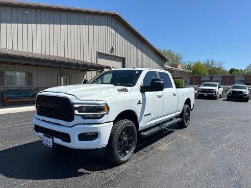 2024 Ram 2500 Big Horn White, Dixon, IL