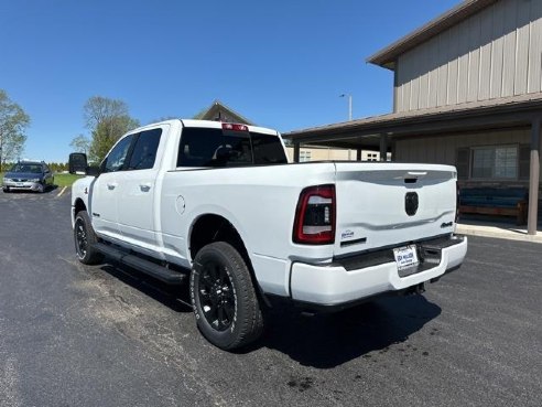 2024 Ram 2500 Big Horn White, Dixon, IL