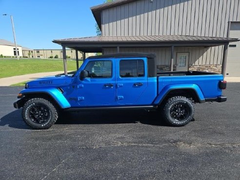 2024 Jeep Gladiator Blue, Dixon, IL