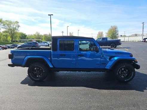 2024 Jeep Gladiator Blue, Dixon, IL