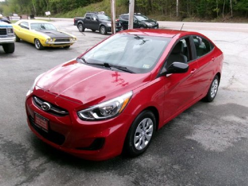 2016 Hyundai Accent SE 4dr Sedan 6A Red, East Barre, VT