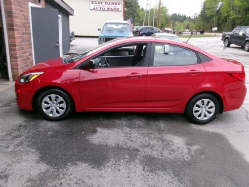 2016 Hyundai Accent SE 4dr Sedan 6A Red, East Barre, VT