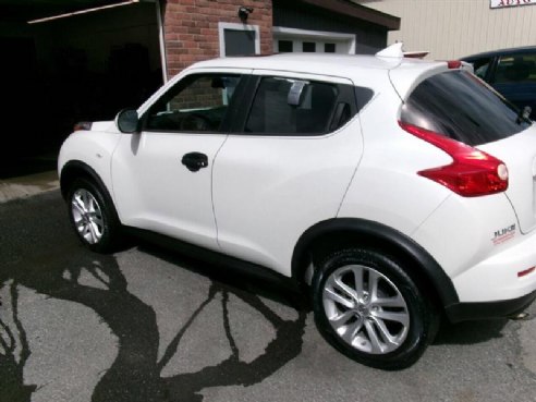 2014 Nissan JUKE SV 4dr Crossover 6M White, East Barre, VT