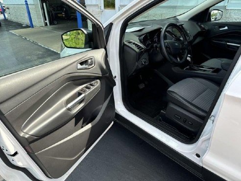 2019 Ford Escape Titanium White Platinum Metallic Tri-Coat, Plymouth, WI