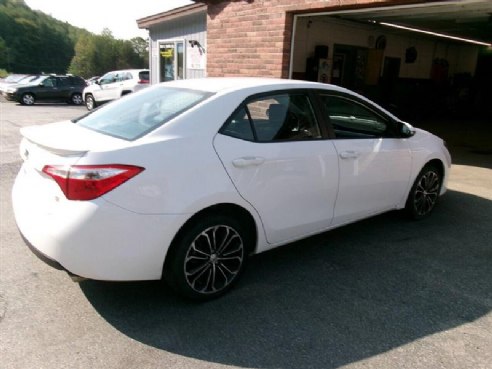 2015 Toyota Corolla S 4dr Sedan White, East Barre, VT