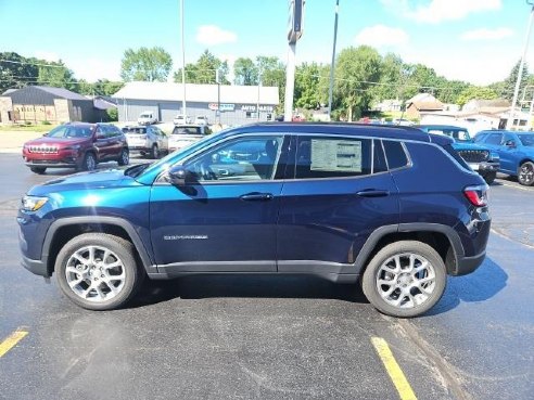 2024 Jeep Compass Latitude Lux Blue, Dixon, IL