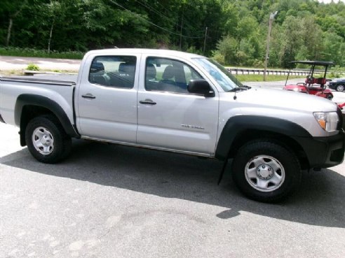 2012 Toyota Tacoma V6 4x4 4dr Double Cab 5.0 ft SB 5A Silver, East Barre, VT