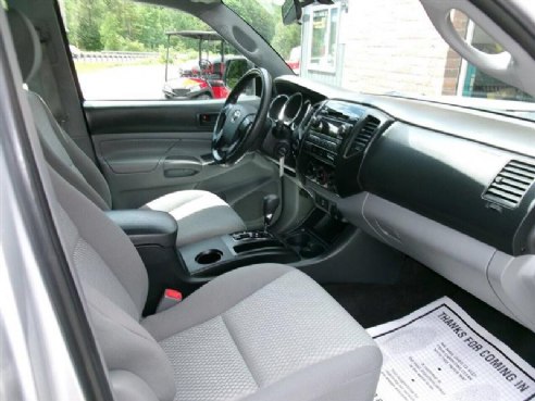 2012 Toyota Tacoma V6 4x4 4dr Double Cab 5.0 ft SB 5A Silver, East Barre, VT