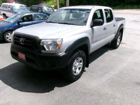 2012 Toyota Tacoma V6 4x4 4dr Double Cab 5.0 ft SB 5A Silver, East Barre, VT