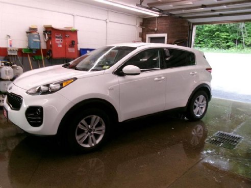 2018 Kia Sportage LX AWD 4dr SUV White, East Barre, VT