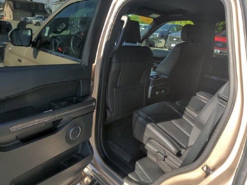 2020 Ford Expedition XLT Desert Gold, Newport, VT