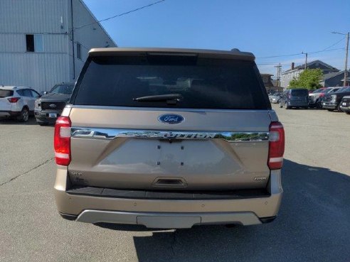 2020 Ford Expedition XLT Desert Gold, Newport, VT