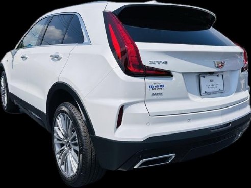 2024 Cadillac XT4 Premium Luxury White, Dixon, IL