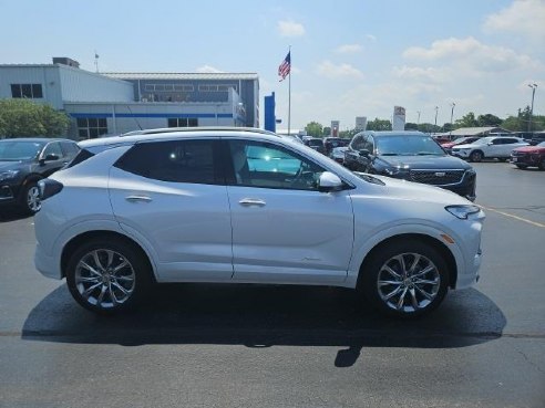 2024 Buick Encore GX Avenir Off-white, Dixon, IL