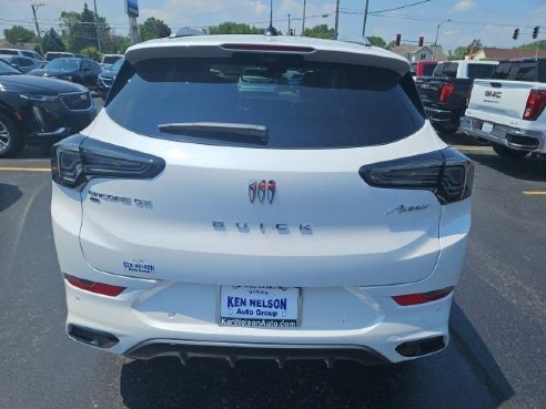 2024 Buick Encore GX Avenir Off-white, Dixon, IL