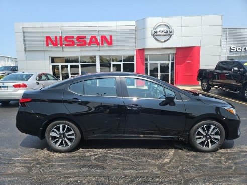 2024 Nissan Versa 1.6 SV Black, Dixon, IL