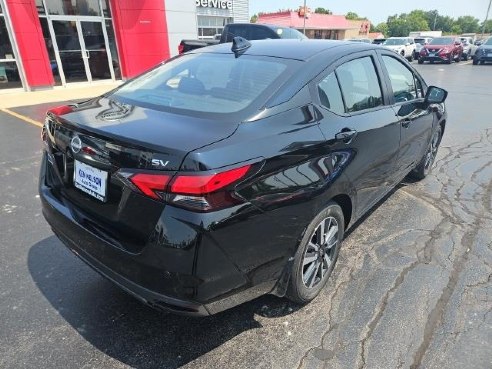 2024 Nissan Versa 1.6 SV Black, Dixon, IL