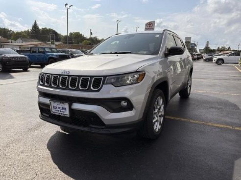 2024 Jeep Compass Latitude Lux Silver, Dixon, IL