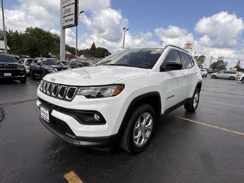 2024 Jeep Compass Latitude White, Dixon, IL