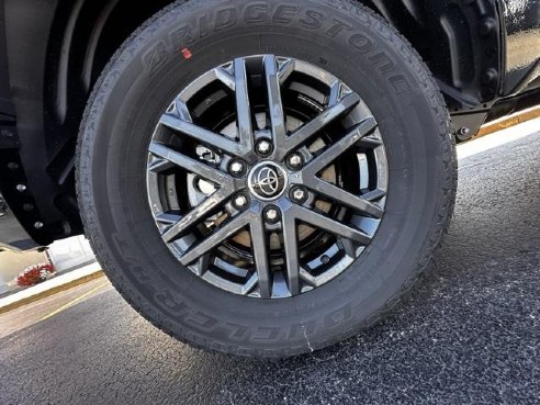 2024 Toyota Tundra SR5 Black, Dixon, IL