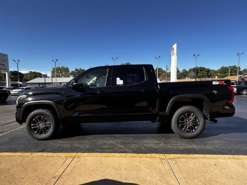 2024 Toyota Tundra SR5 Black, Dixon, IL