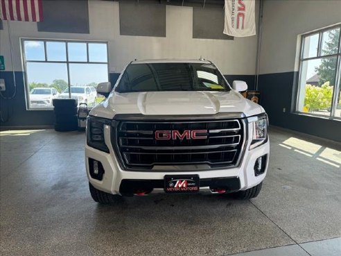 2023 GMC Yukon AT4 White, Plymouth, WI