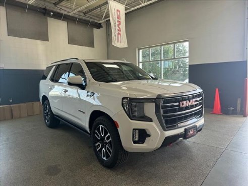 2023 GMC Yukon AT4 White, Plymouth, WI