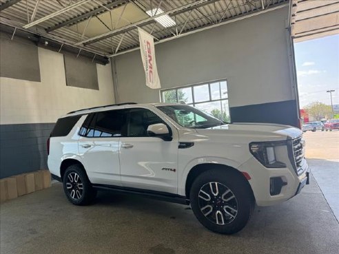 2023 GMC Yukon AT4 White, Plymouth, WI