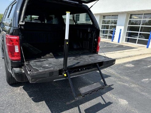 2022 Ford F-150 XLT Agate Black Metallic, Plymouth, WI