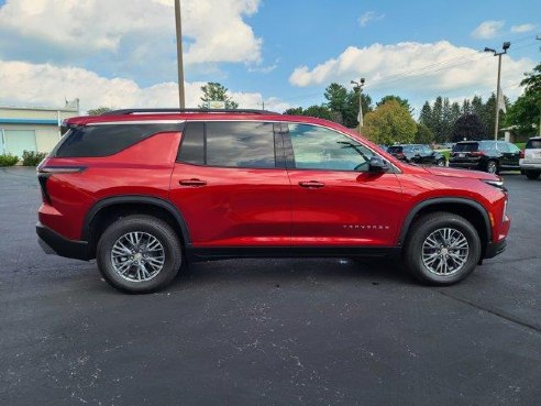 2024 Chevrolet Traverse FWD LT Radiant Red Tintcoat, Kiel, WI