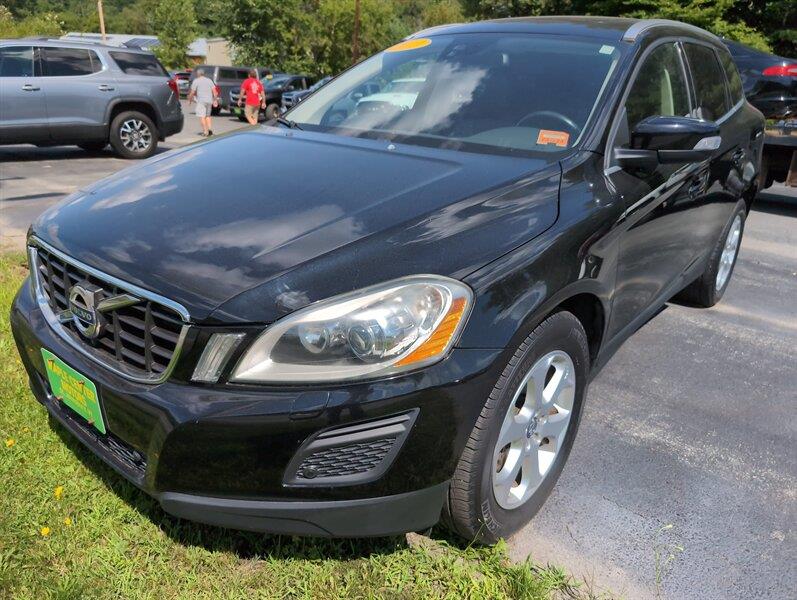 2013 Volvo XC60 3.2 Platinum Black Sapphire Metallic, Saint Johnsbury, VT