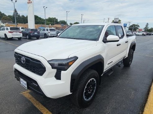 2024 Toyota Tacoma TRD Off-Road White, Dixon, IL