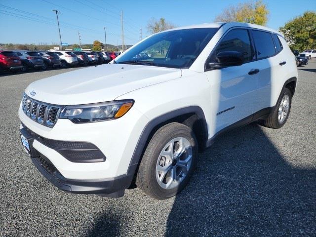 2025 Jeep Compass Sport White, Boscobel, WI