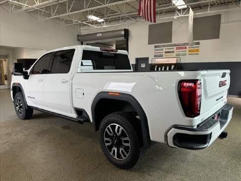 2023 GMC Sierra 2500HD AT4 White, Plymouth, WI