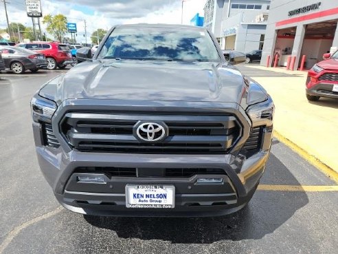 2024 Toyota Tacoma SR5 Black, Dixon, IL