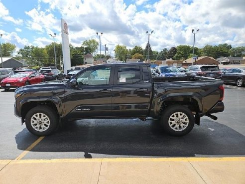 2024 Toyota Tacoma SR5 Black, Dixon, IL