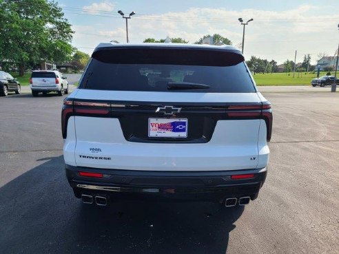 2024 Chevrolet Traverse FWD LT Summit White, Kiel, WI