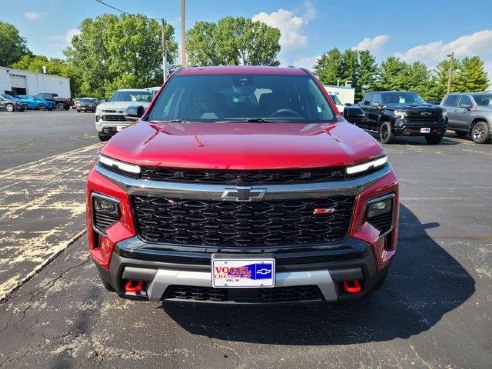 2024 Chevrolet Traverse AWD Z71 Radiant Red Tintcoat, Kiel, WI