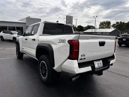 2024 Toyota Tacoma TRD Off-Road White, Dixon, IL