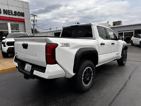 2024 Toyota Tacoma TRD Off-Road White, Dixon, IL