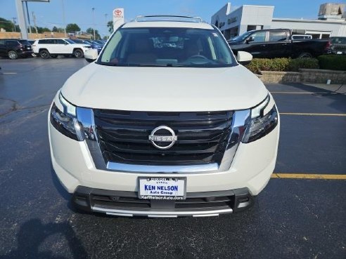 2024 Nissan Pathfinder Platinum White, Dixon, IL