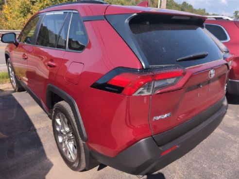 2021 Toyota RAV4 XLE Premium Ruby Flare Pearl, Saint Johnsbury, VT