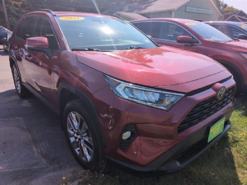 2021 Toyota RAV4 XLE Premium Ruby Flare Pearl, Saint Johnsbury, VT