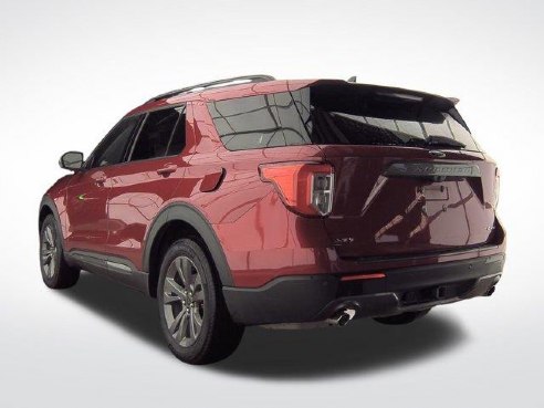 2022 Ford Explorer XLT Rapid Red Metallic Tinted Clearcoat, Plymouth, WI