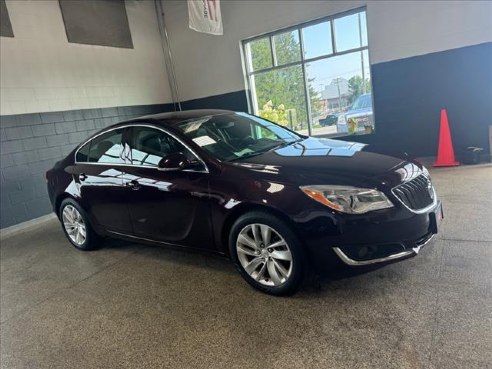 2017 Buick Regal Base Maroon, Plymouth, WI