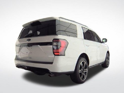 2021 Ford Expedition Limited Oxford White, Plymouth, WI