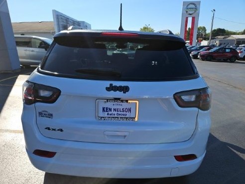 2022 Jeep Compass High Altitude White, Dixon, IL